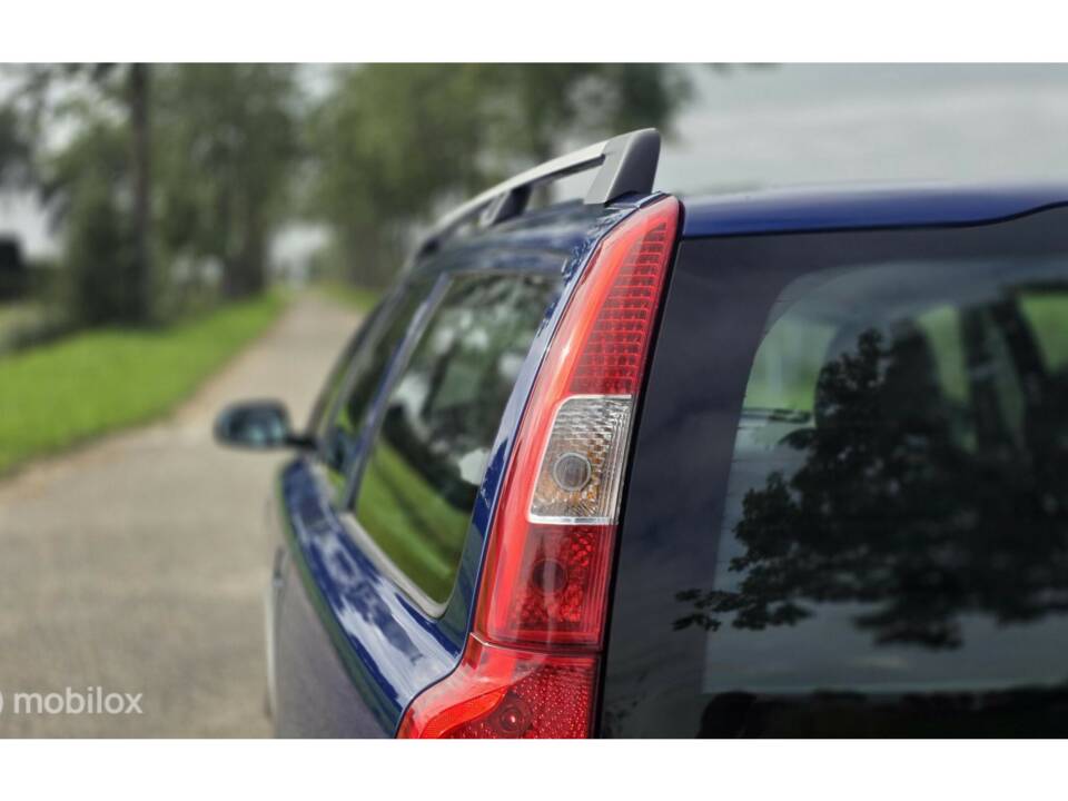 Bild 11/42 von Volvo V 70 2.5T (2005)