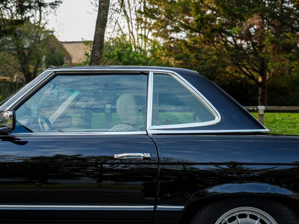 Imagen 12/28 de Mercedes-Benz 380 SL (1985)