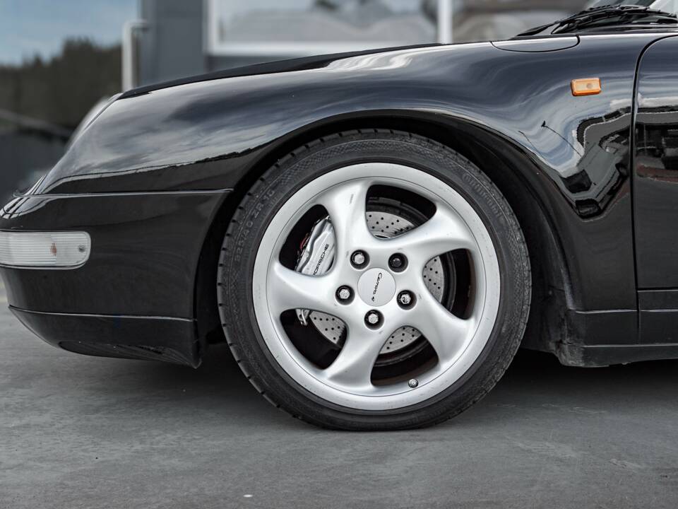 Immagine 16/41 di Porsche 911 Carrera 4 (1995)