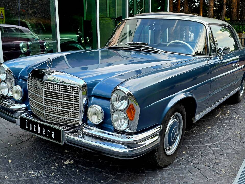 Image 1/34 of Mercedes-Benz 280 SE (1970)