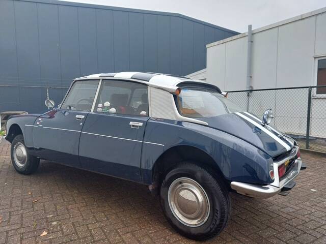 Image 4/7 de Citroën D Spécial (1973)
