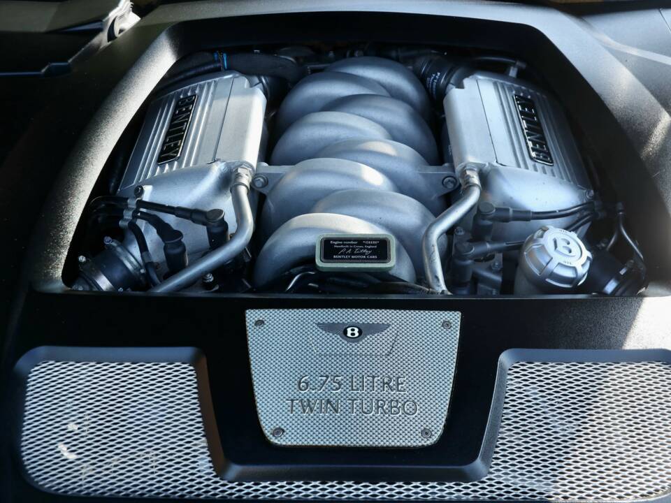 Image 39/50 de Bentley Azure (2008)