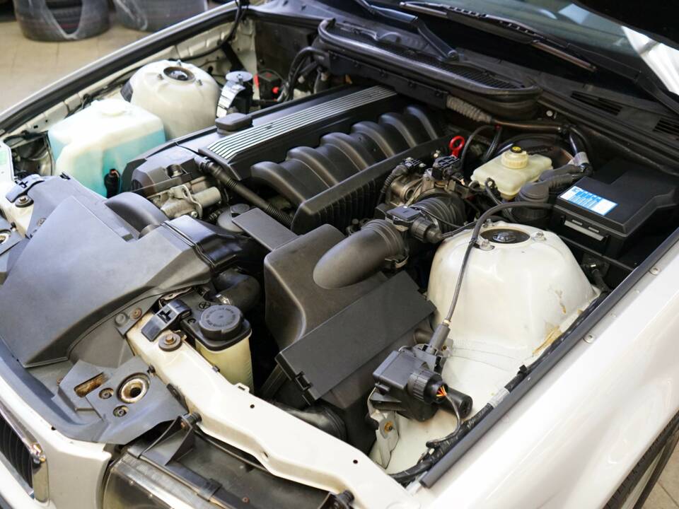 Imagen 31/32 de BMW 323ti Compact (1998)