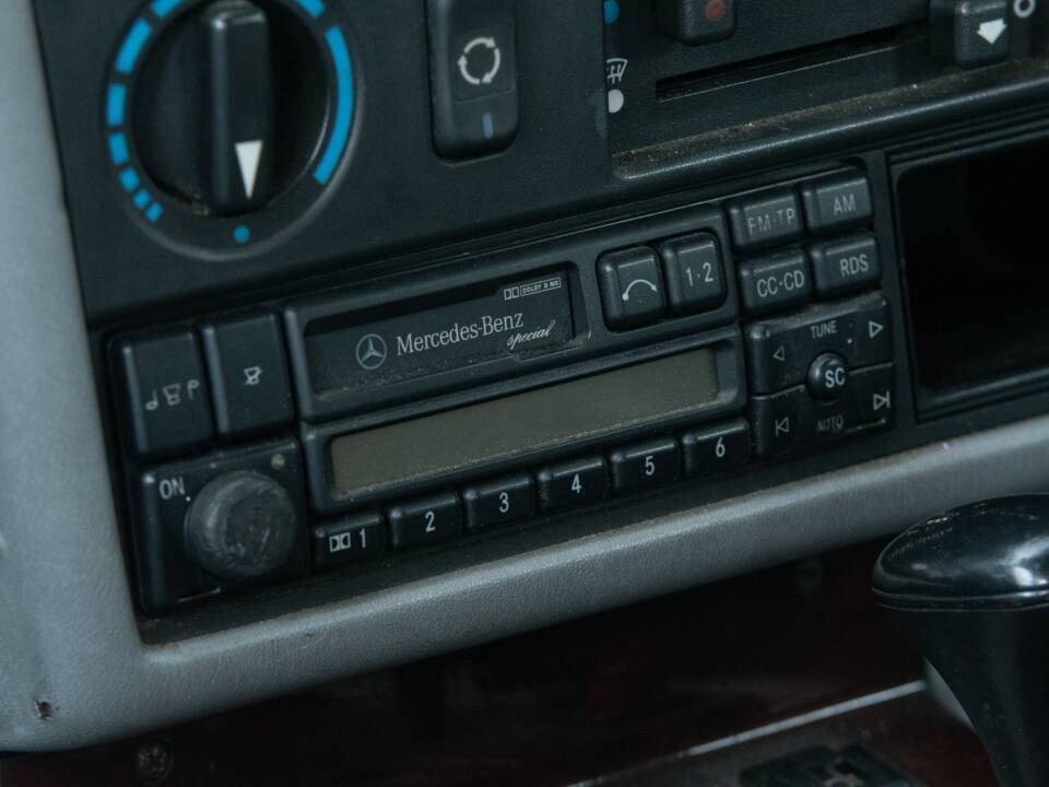 Bild 29/39 von Mercedes-Benz 300 GE (lang) (1995)