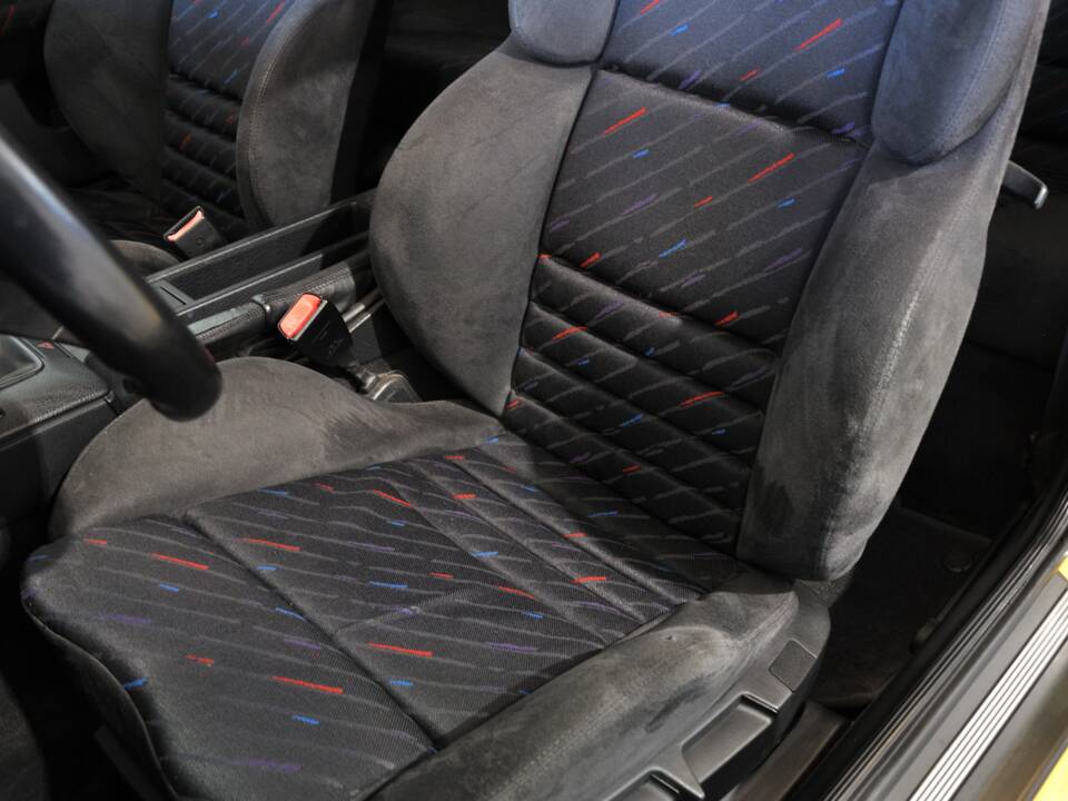 Image 15/31 of BMW M3 (1994)