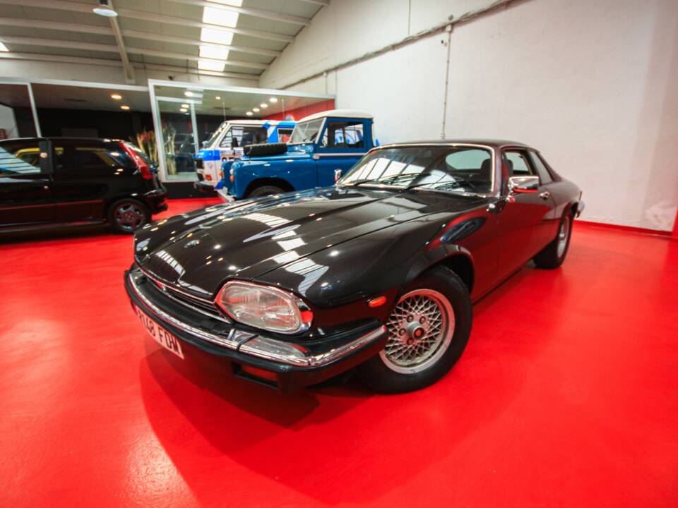Image 3/16 of Jaguar XJ-S 3.6 (1988)