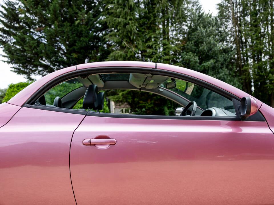 Image 13/29 of Nissan Micra C+C 1.6 (2006)