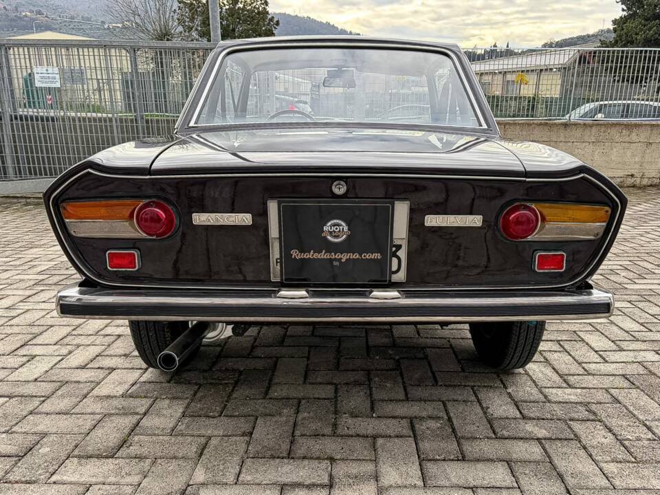 Image 8/30 of Lancia Fulvia 1.3 S (1973)