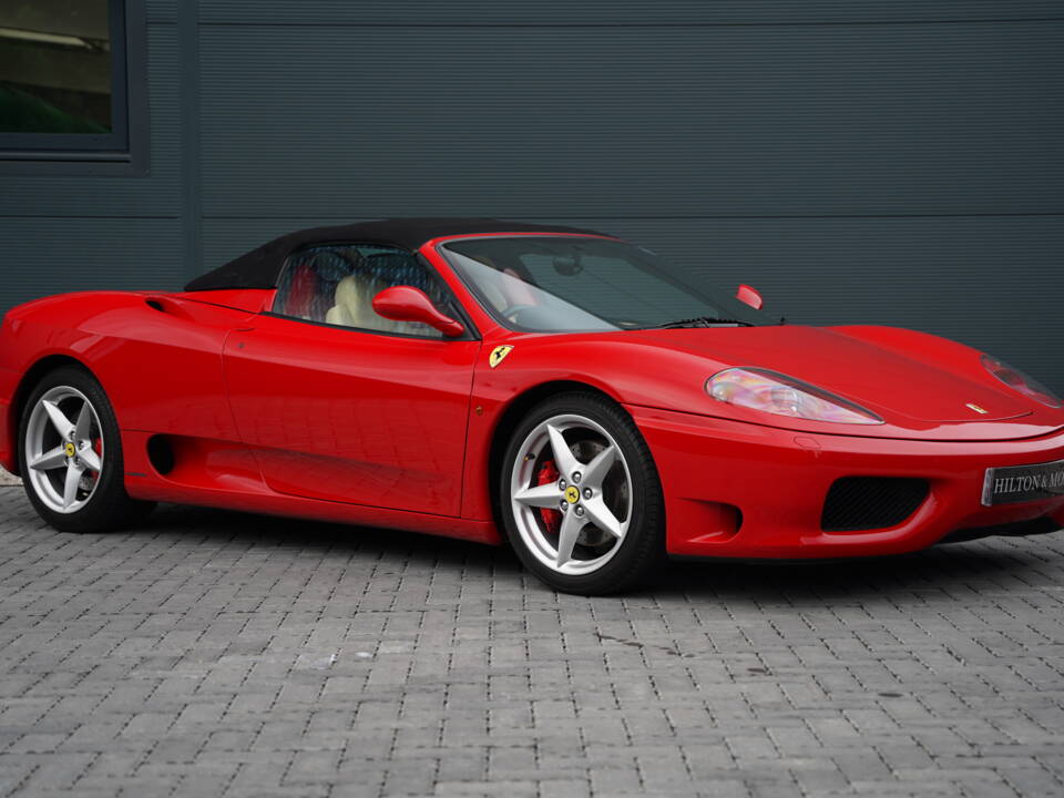 Image 22/50 of Ferrari 360 Spider (2004)