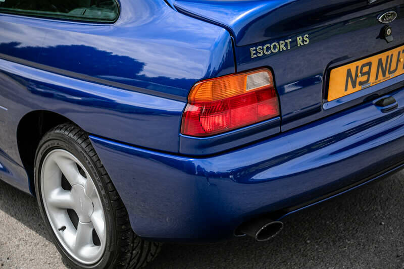 Afbeelding 30/42 van Ford Escort RS Cosworth (1996)
