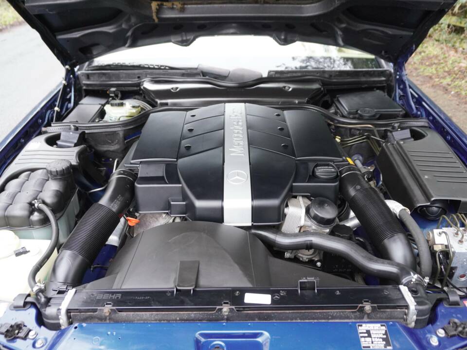 Image 17/26 of Mercedes-Benz SL 280 (1999)
