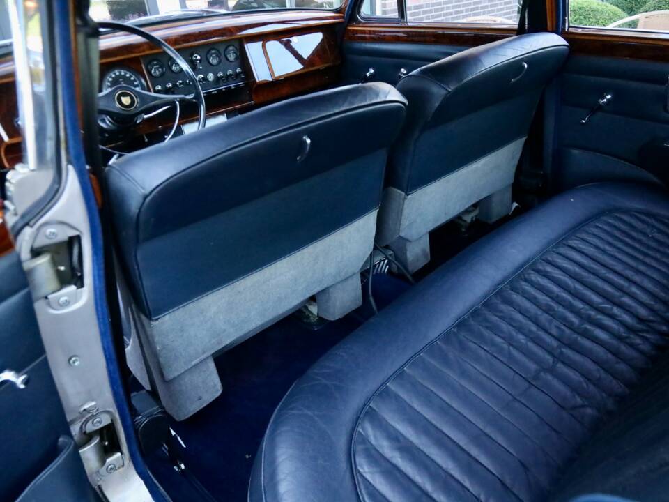 Immagine 44/50 di Jaguar Mk II 3.4 (1966)