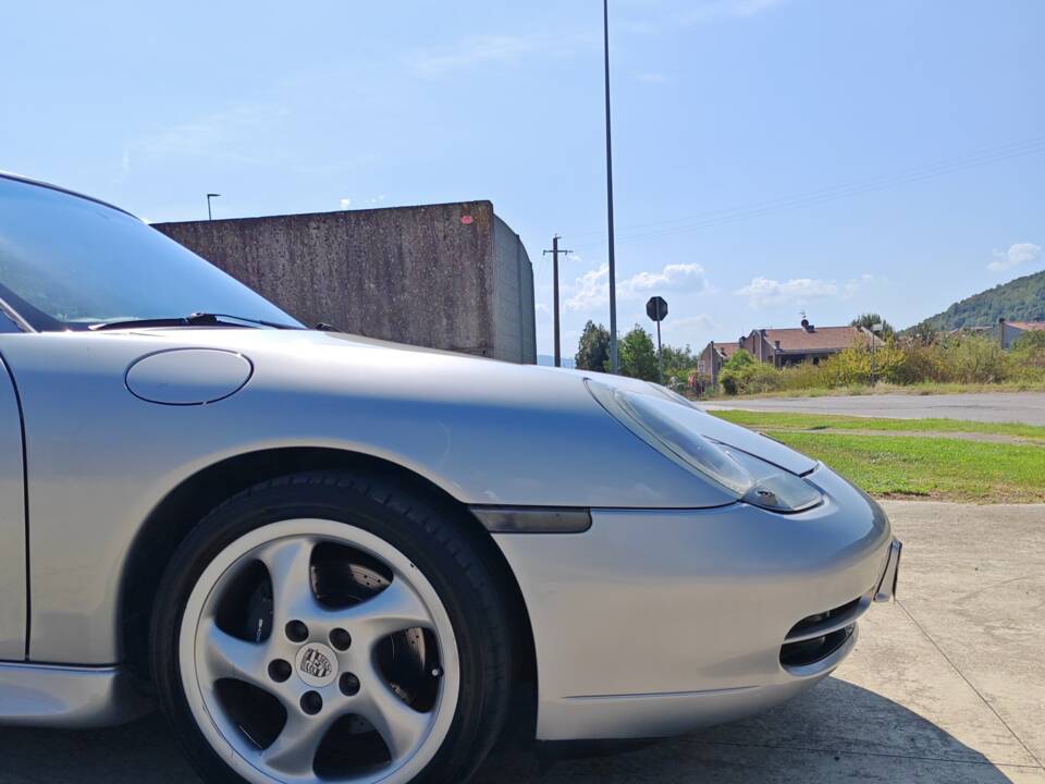 Image 29/50 de Porsche 911 Carrera (1999)