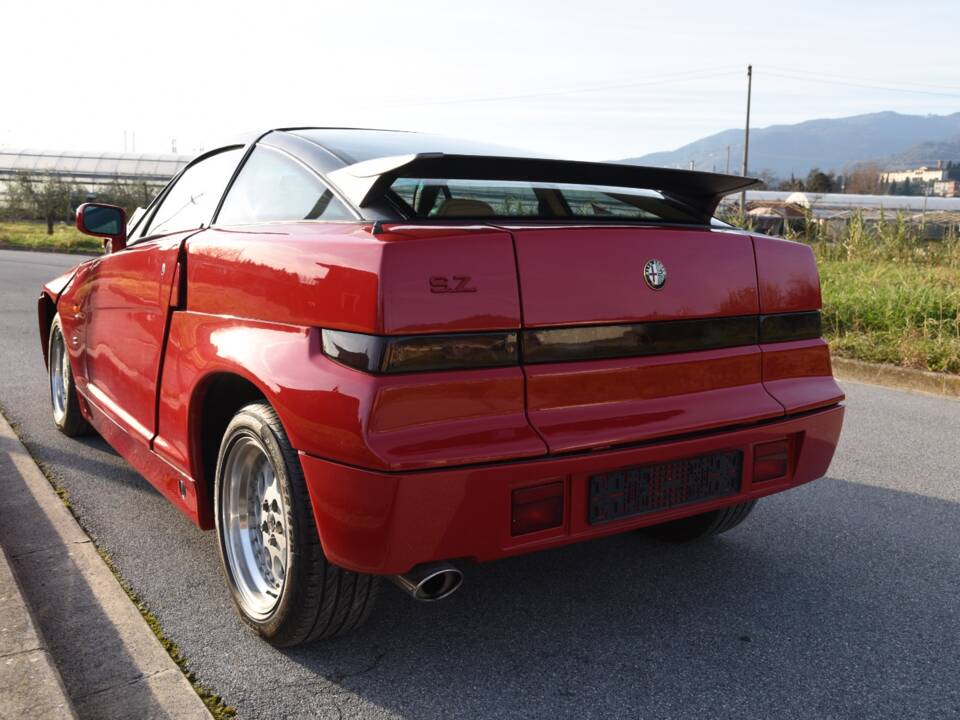 Image 5/22 of Alfa Romeo SZ (1991)