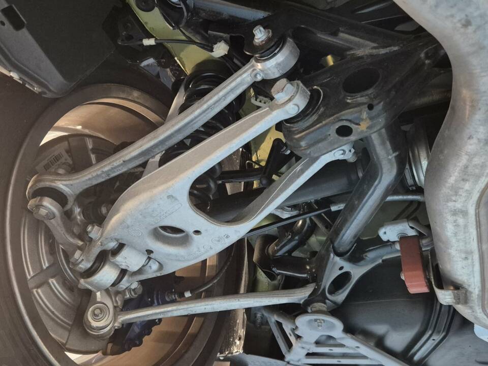 Image 89/98 of BMW M4 (2014)
