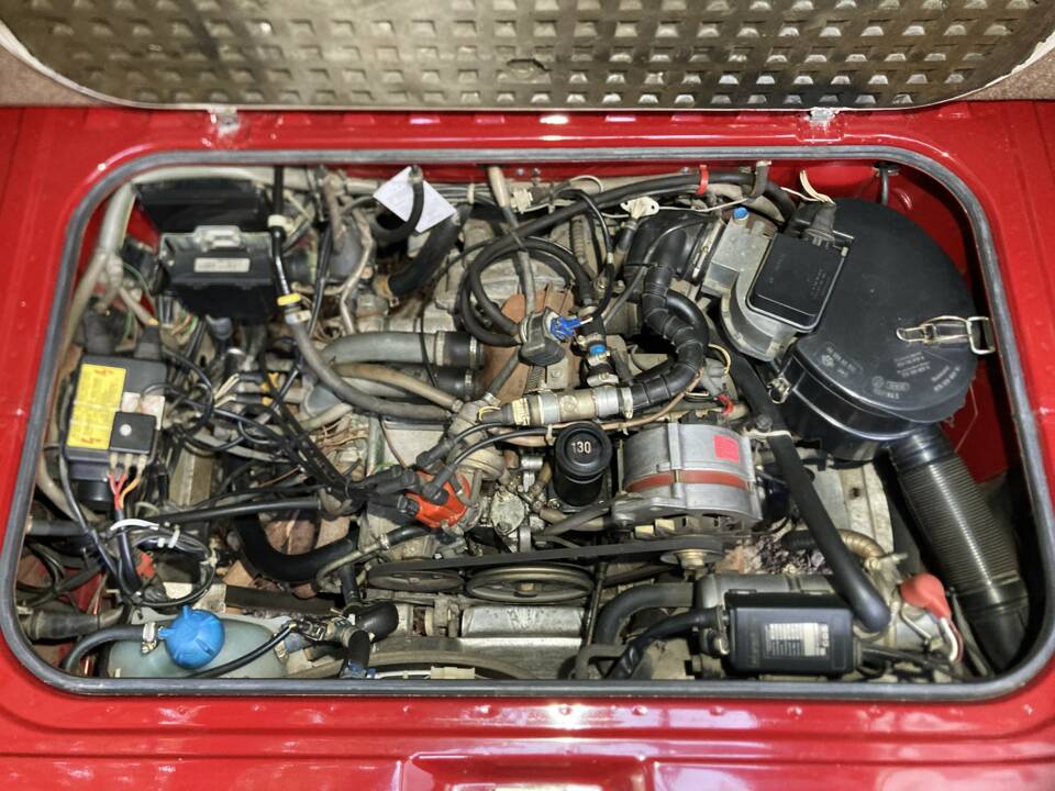 Image 17/45 of Volkswagen T3 Multivan 2.1 (1987)