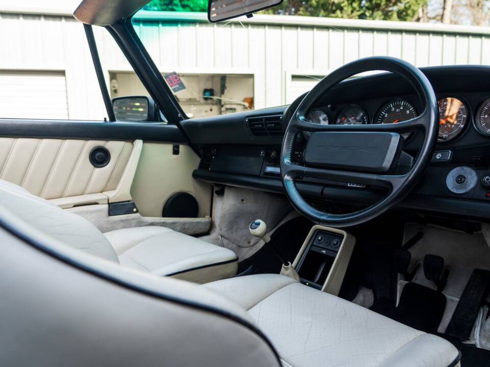 Imagen 39/60 de Porsche 911 Carrera 3.2 (WTL) (1988)