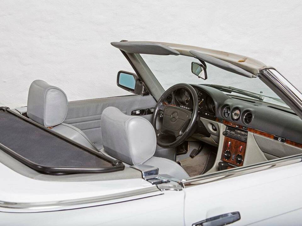 Image 12/27 de Mercedes-Benz 300 SL (1986)