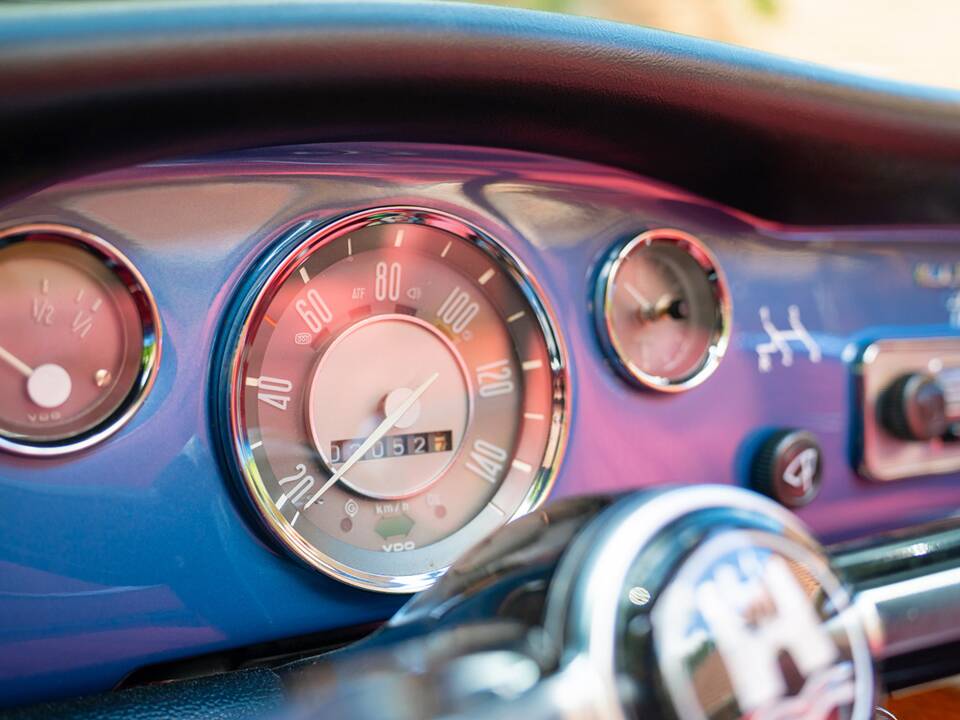 Image 24/36 of Volkswagen Karmann Ghia 1600 (1970)