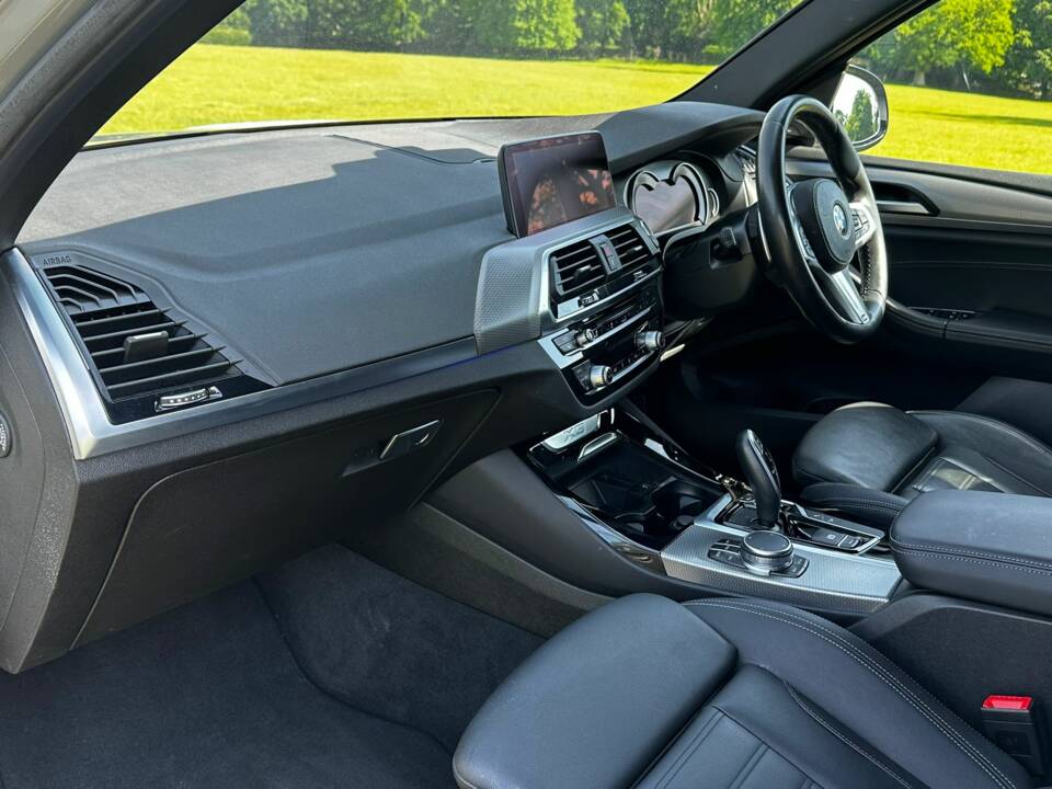 Image 41/64 de BMW X3 M Competition (2019)