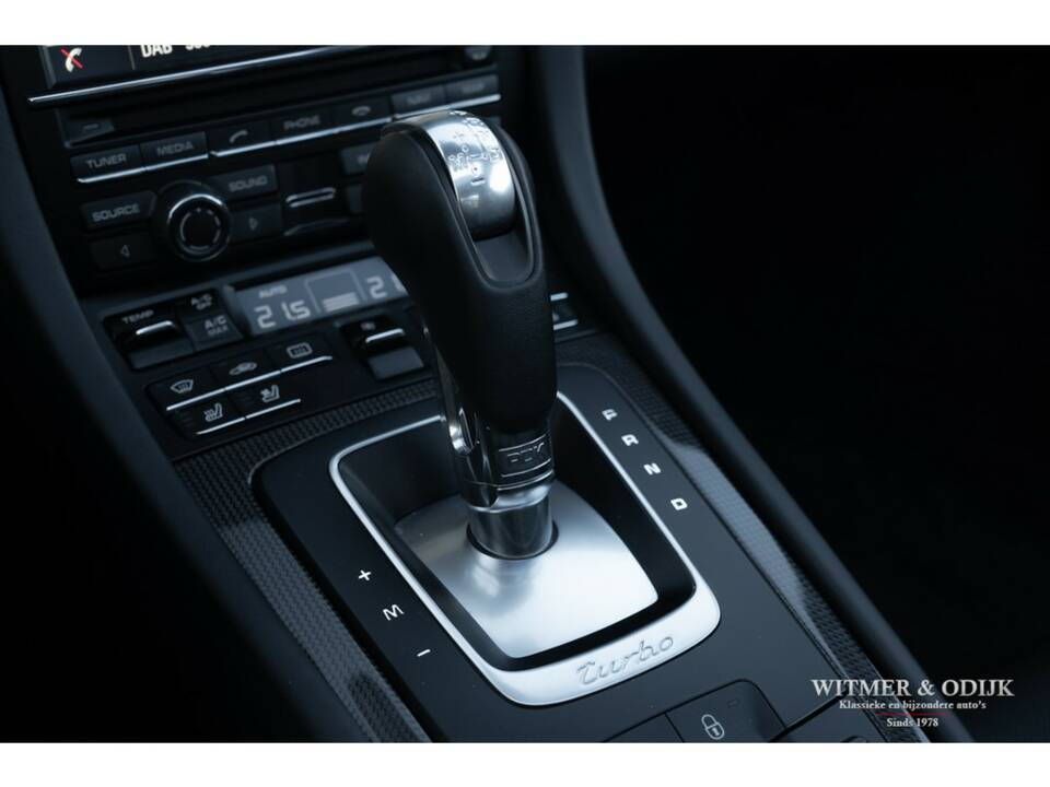 Image 24/34 of Porsche 911 Turbo S (2015)