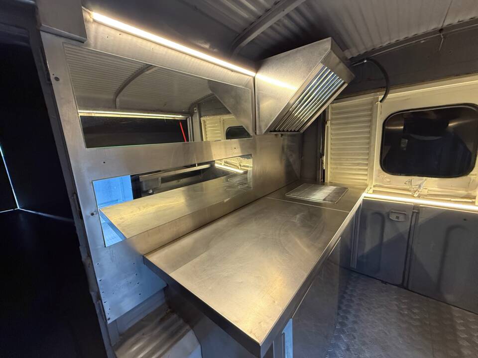 Bild 19/22 von Citroën HY (1972)