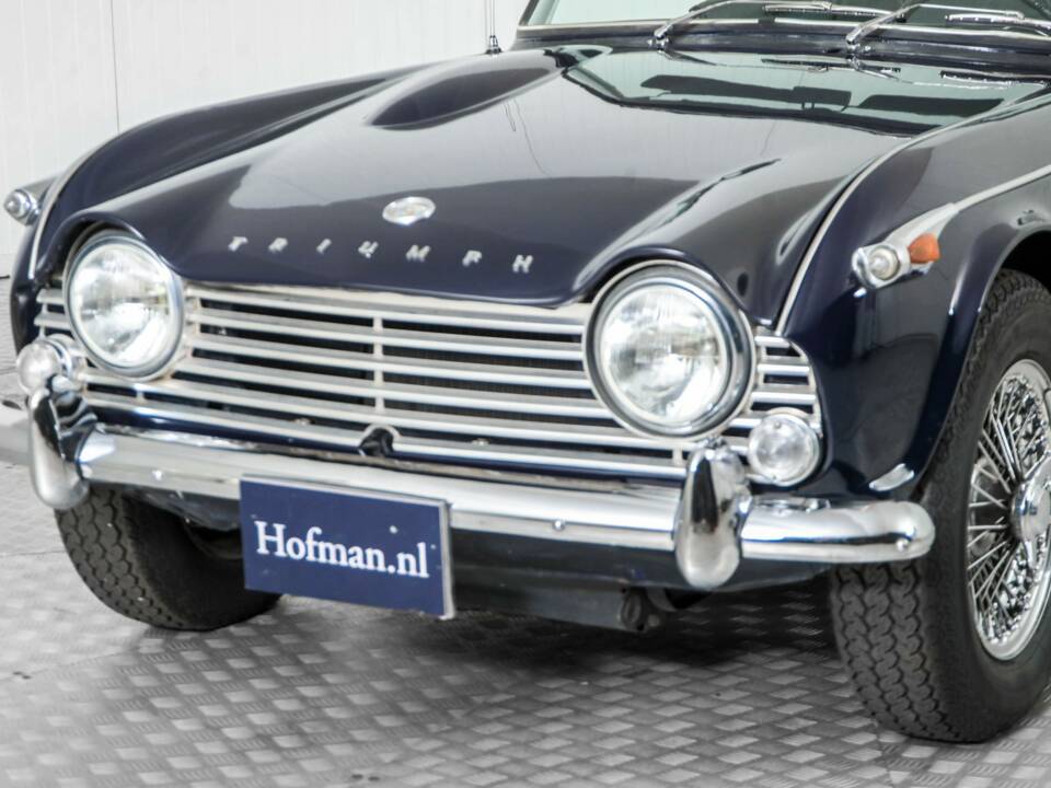 Afbeelding 17/50 van Triumph TR 4A (1967)