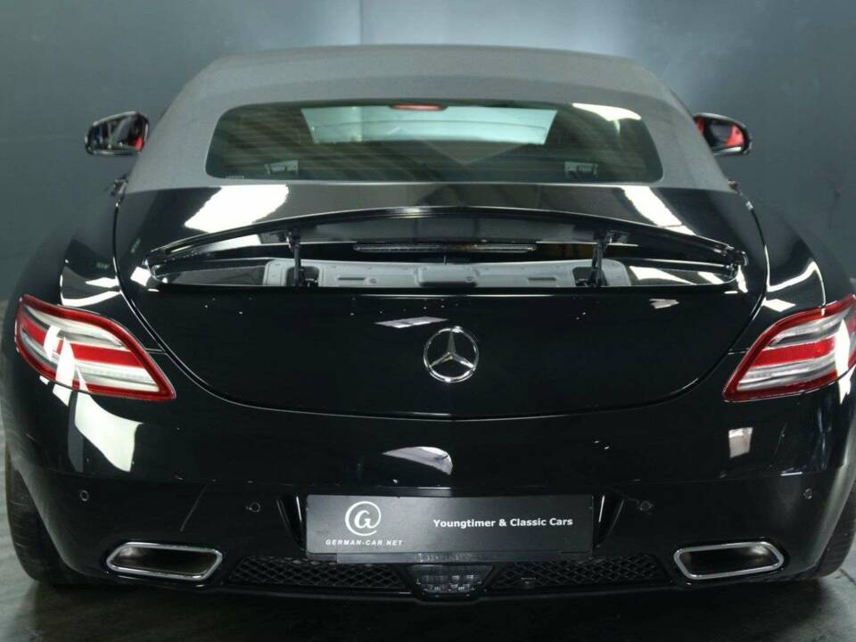 Image 5/30 of Mercedes-Benz SLS AMG Roadster (2012)