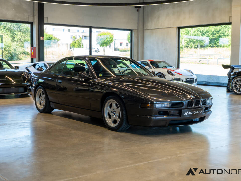 Image 3/46 of BMW 850CSi (1993)