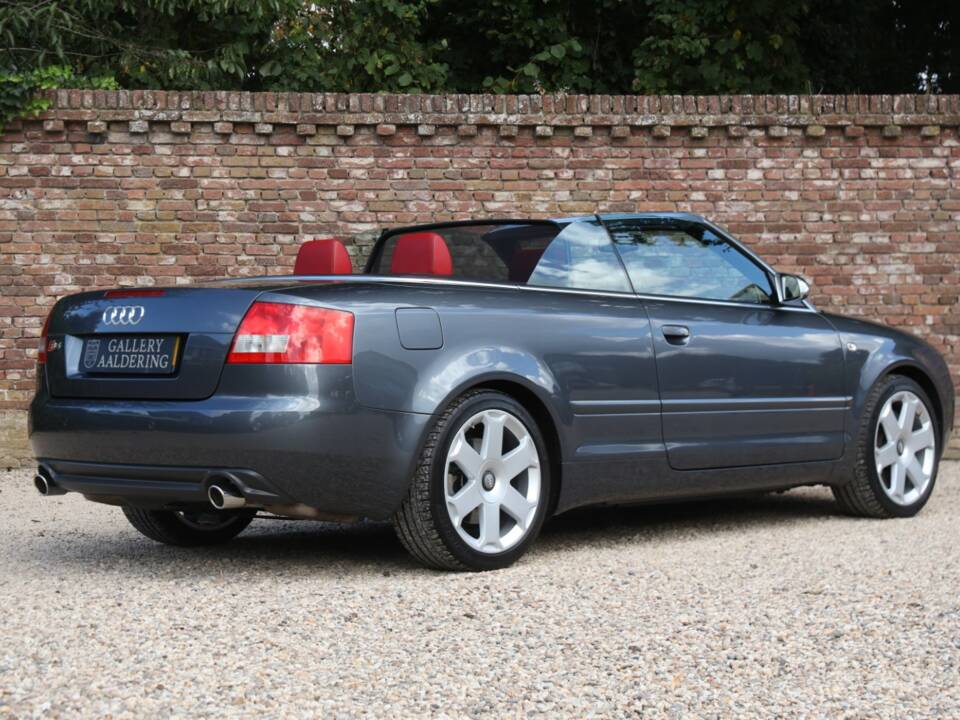 Image 48/50 de Audi S4 (2004)