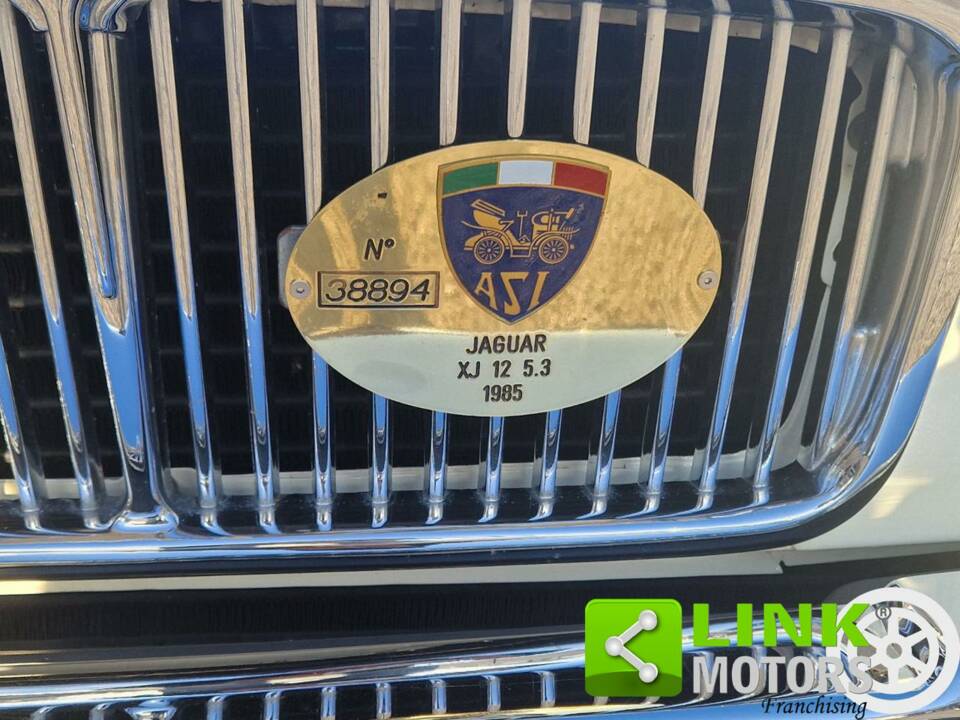 Image 7/10 of Jaguar XJ 12 (1985)