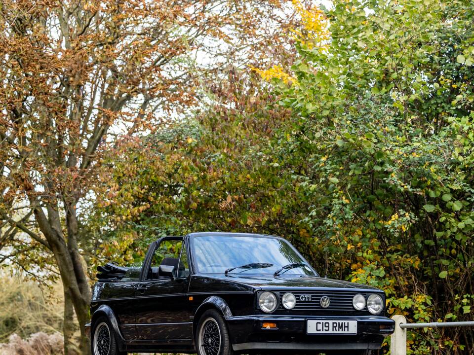 Afbeelding 15/46 van Volkswagen Golf I GTI 1.6 (1993)