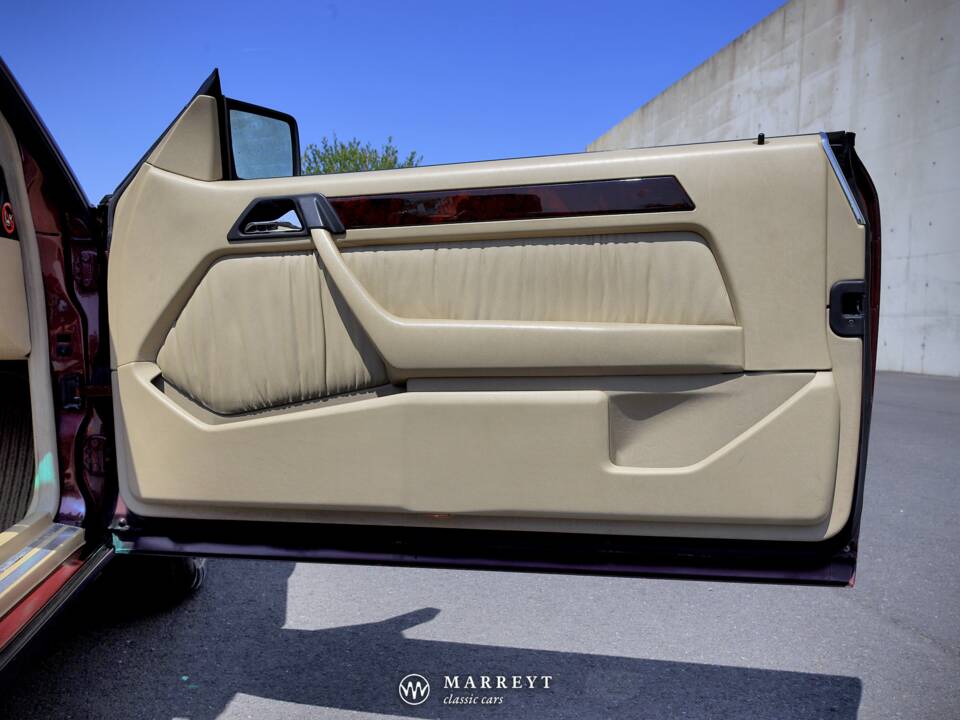Bild 57/79 von Mercedes-Benz E 220 (1996)