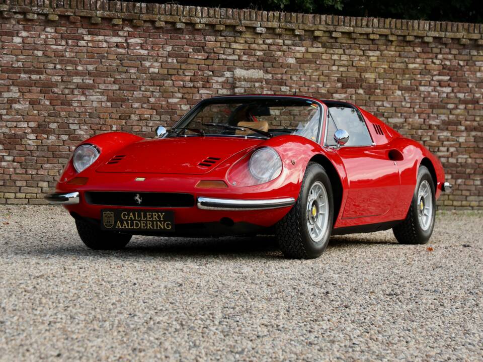 Image 43/50 of Ferrari Dino 246 GTS (1974)
