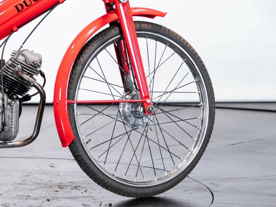 Image 19/50 de Ducati Cucciolo (1953)