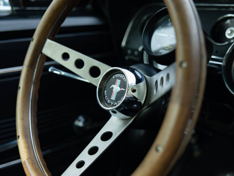 Image 24/44 of Ford Mustang 351 (1967)