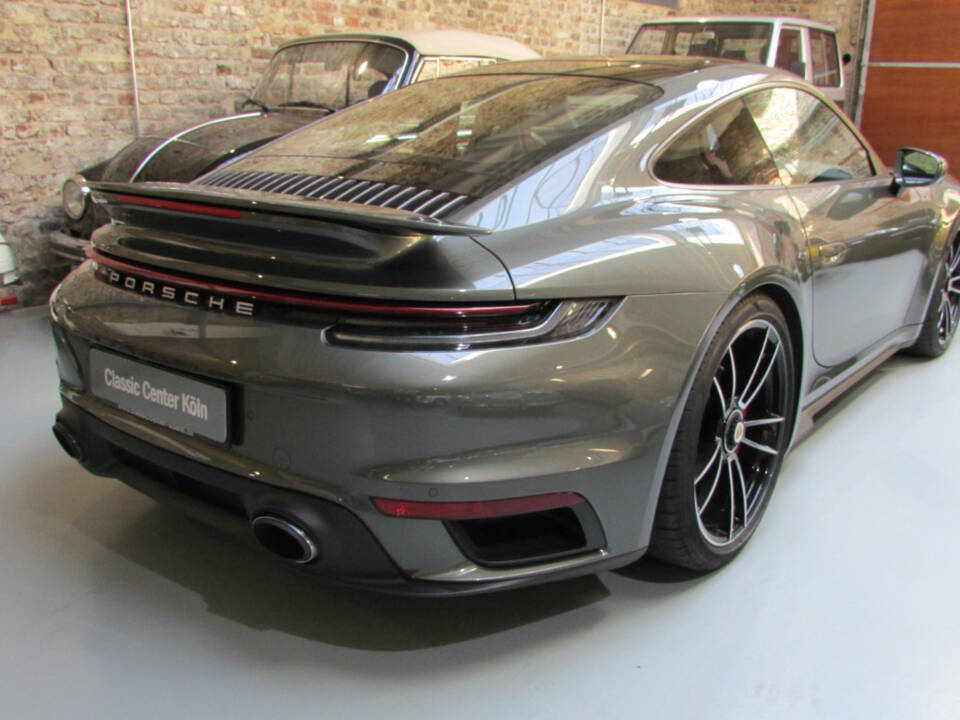 Image 4/20 of Porsche 911 Turbo (2022)