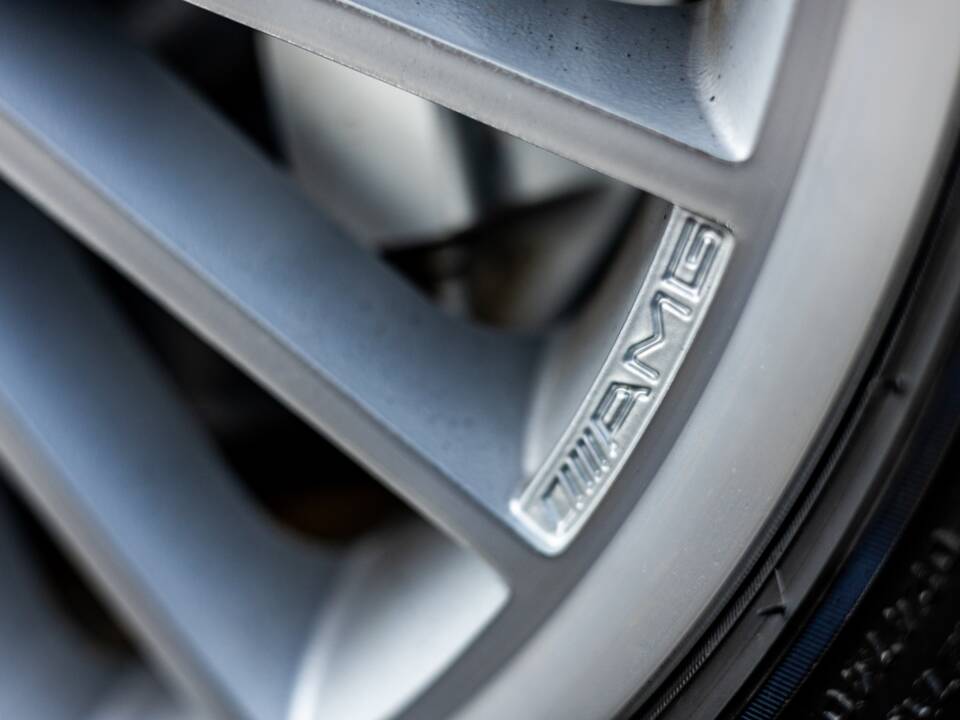 Bild 38/50 von Mercedes-Benz SL 55 AMG (2004)