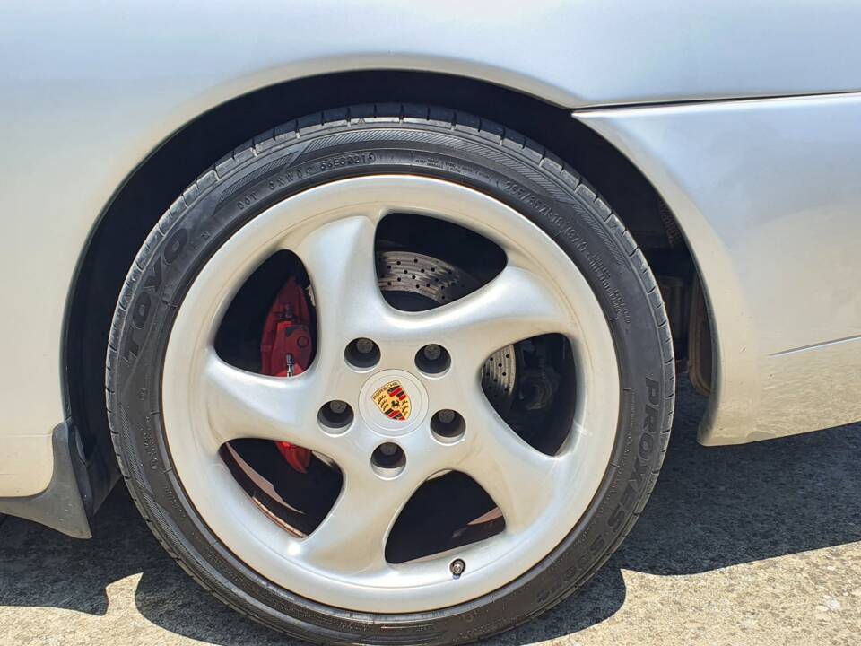 Image 18/31 de Porsche 911 Carrera (2000)