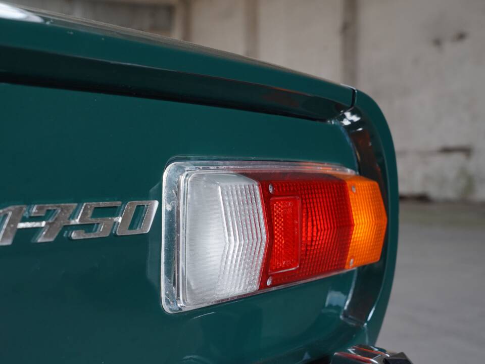 Image 66/83 of Alfa Romeo 1750 Berlina (1970)