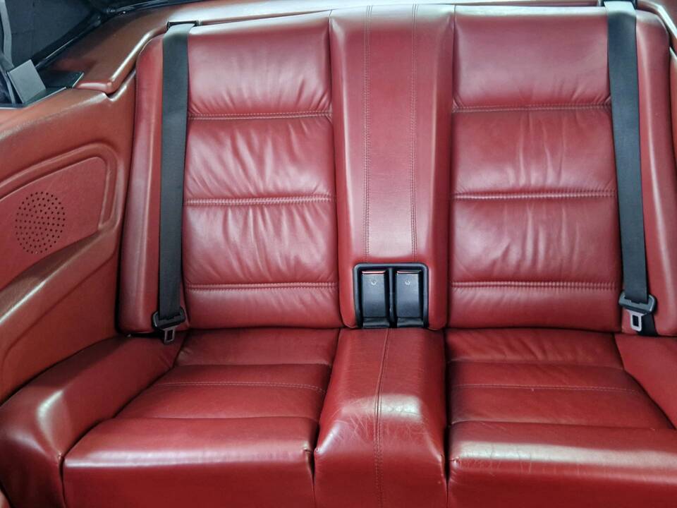 Immagine 11/19 di BMW 325i (1987)
