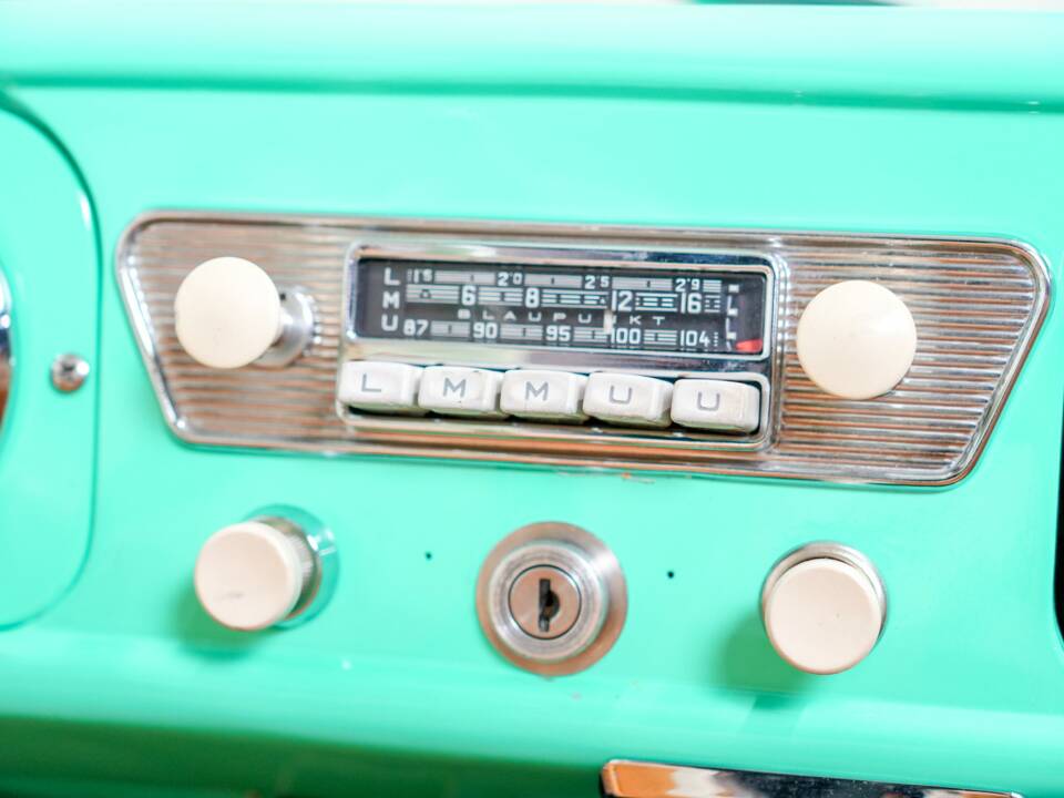 Image 27/42 de Amphicar 770 (1964)