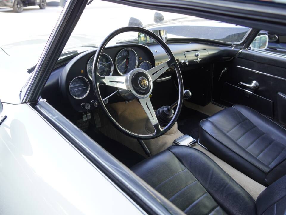 Immagine 5/41 di Alfa Romeo 2000 Spider (1959)