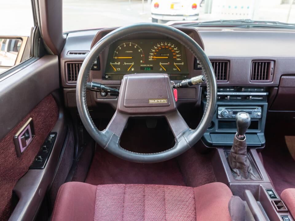 Bild 10/50 von Toyota Supra (1985)