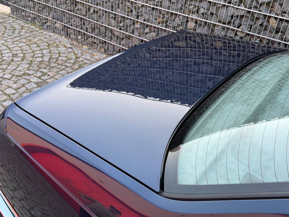 Immagine 88/99 di BMW 735i (1988)