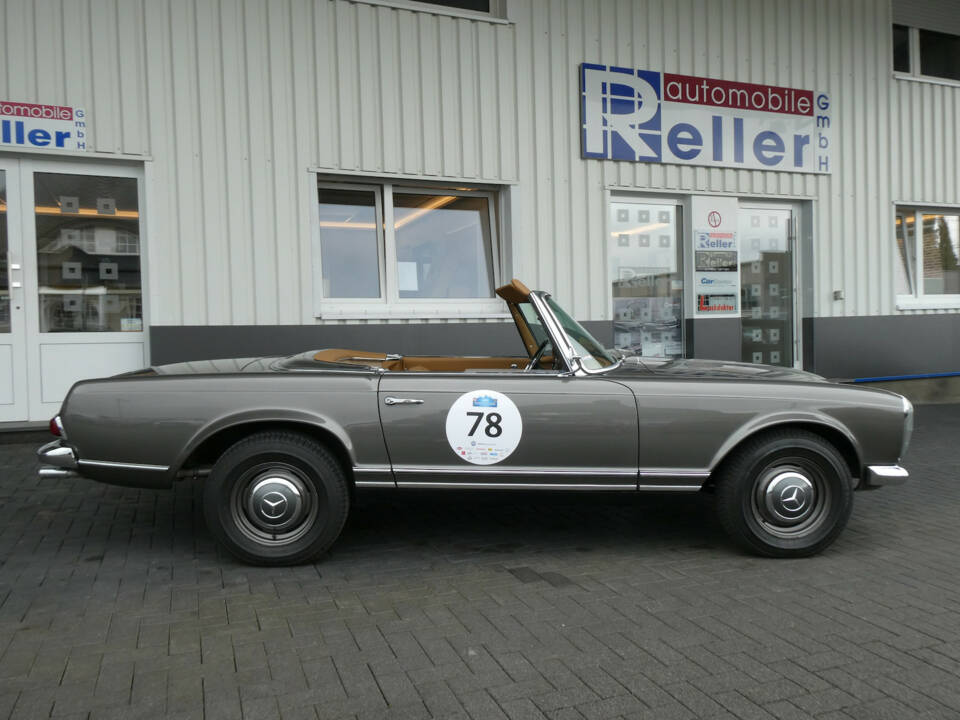 Image 8/23 of Mercedes-Benz 230 SL (1965)