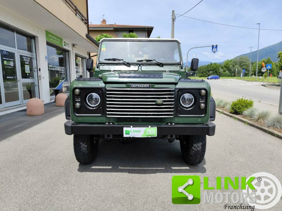 Bild 2/10 von Land Rover Defender 90 Td5 (1999)