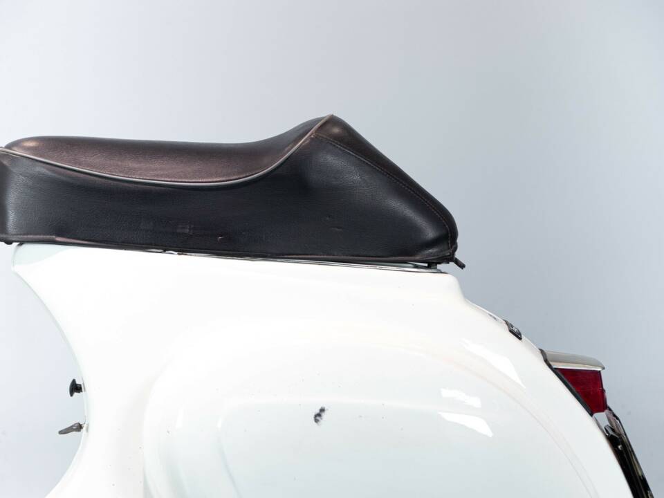 Immagine 12/50 di Piaggio Vespa 50 Special (1972)