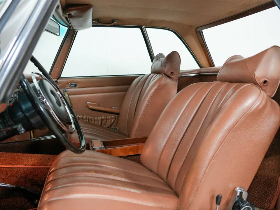 Image 3/24 of Mercedes-Benz 280 SL (1970)