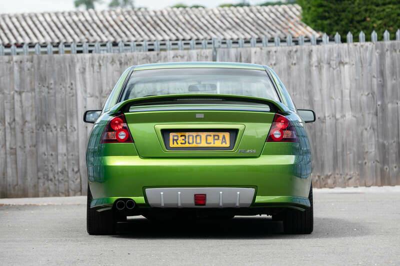 Image 7/45 of Holden LSV R300 (2002)